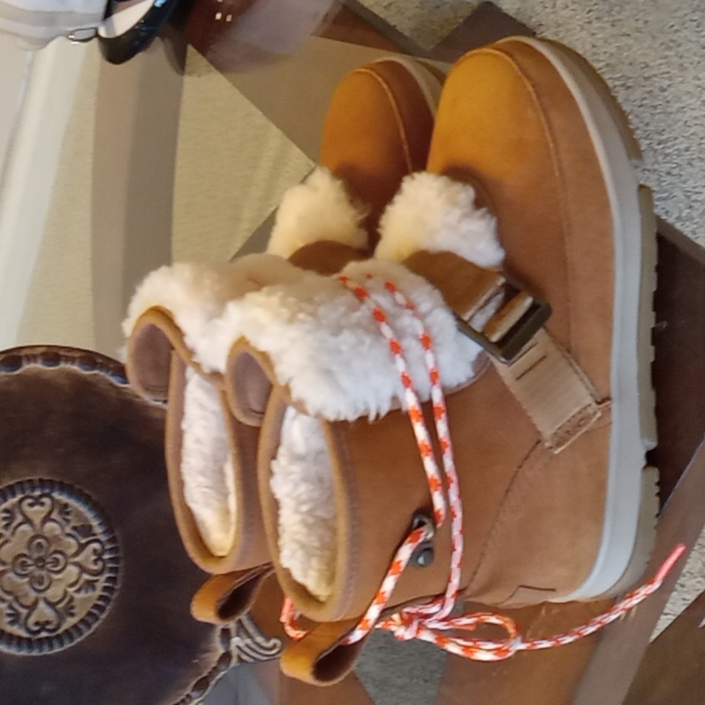 UGG BOOTS WITH THE FUR ! SOLD!!!
